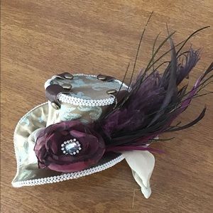 Custom made clip mini top hat